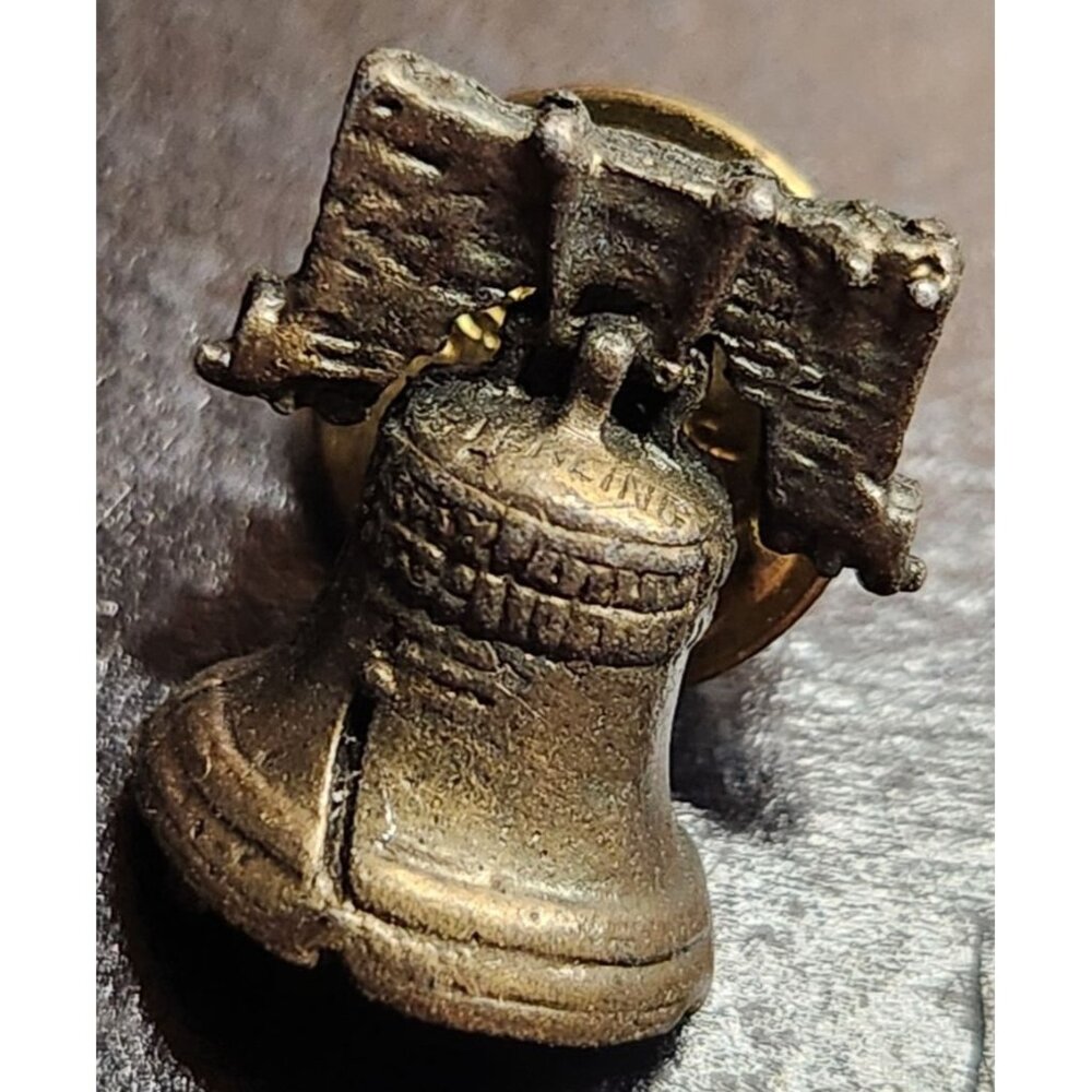 Vintage‎ Liberty Bell Lapel Pin